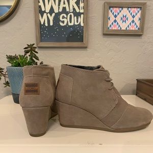 Toms Wedge Booties